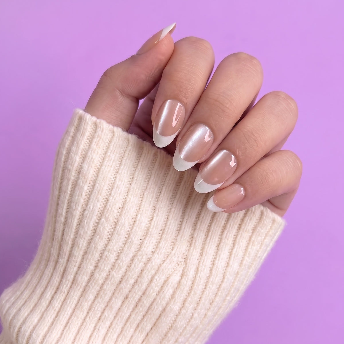 Cat eye White-French Short Almond with Application kit