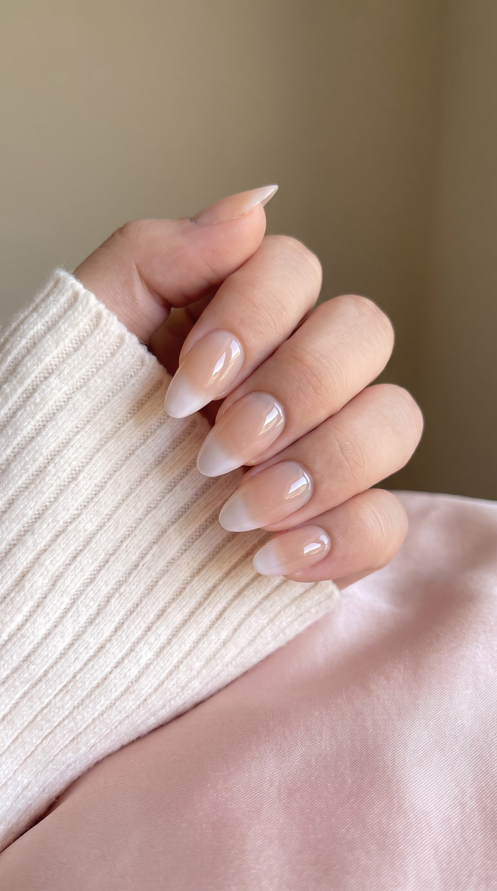 24Pcs Natural Skin hyper realistic Short Nails with Application kit
